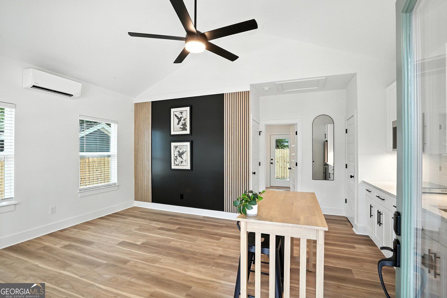 1597 Glenwood Avenue Se # B Property Photo 3
