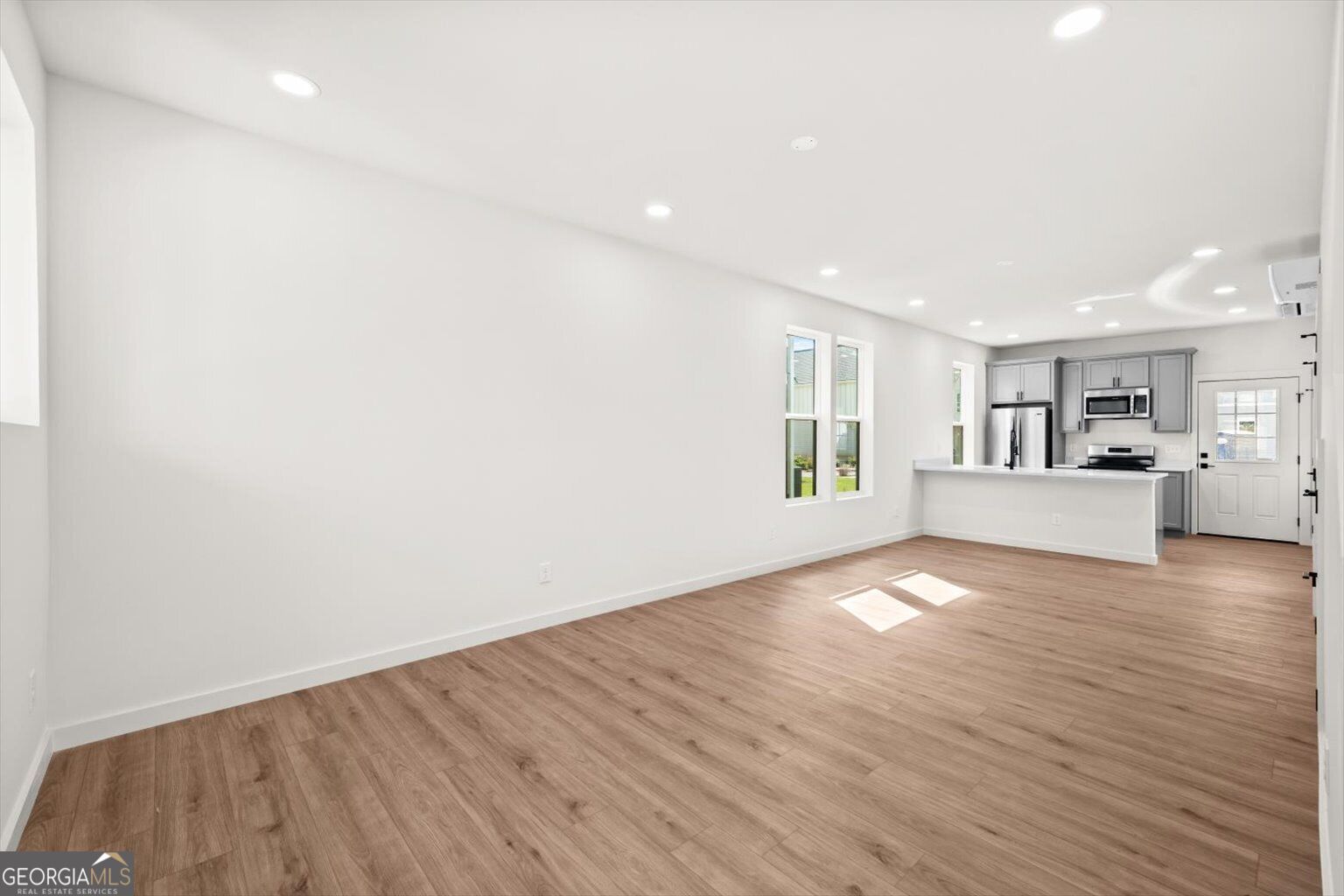 904 S Hamilton Street Property Photo 7