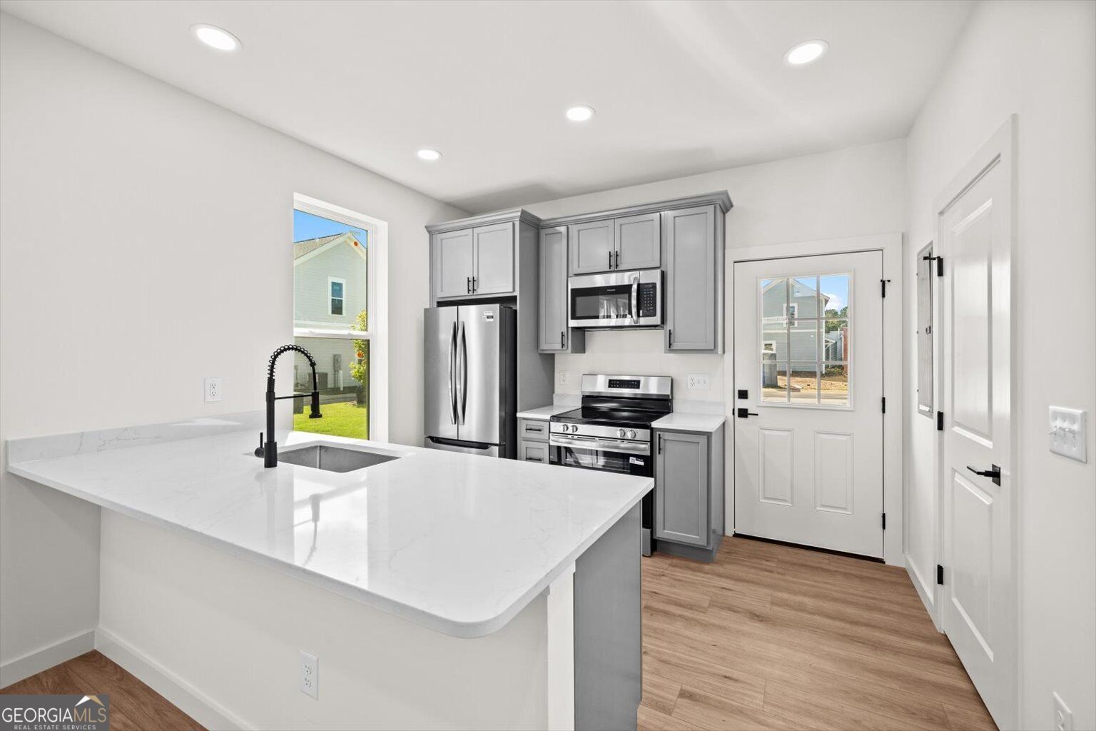 904 S Hamilton Street Property Photo 13