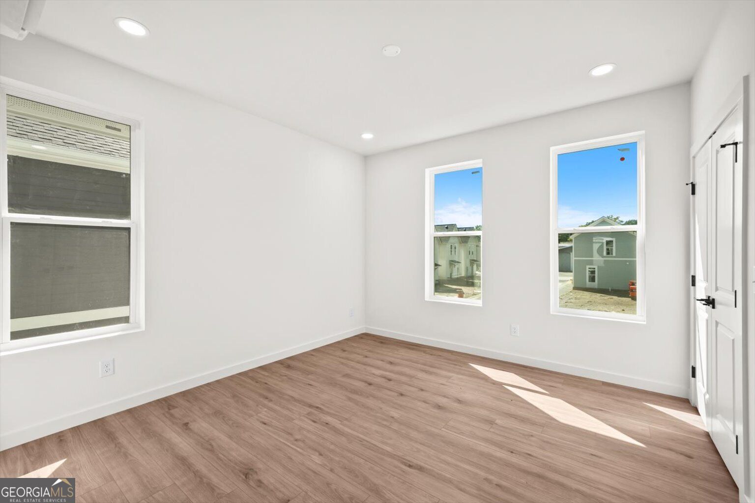904 S Hamilton Street Property Photo 24