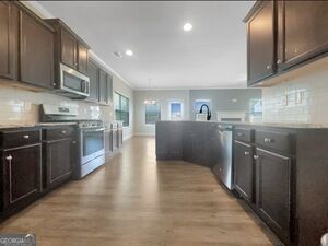 17 Camden Lake Way Property Photo 8