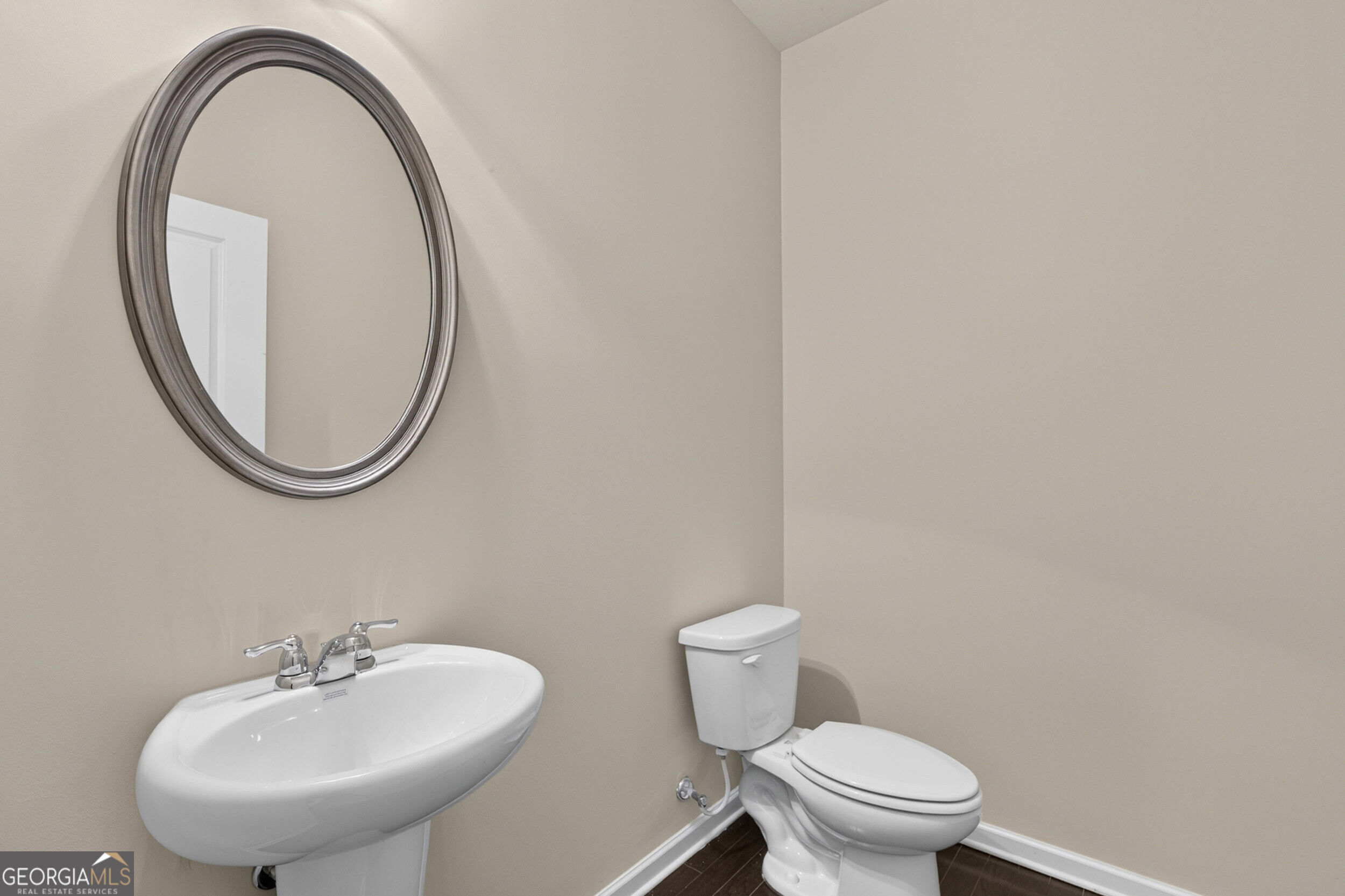7113 Creeksong Drive Property Photo 4