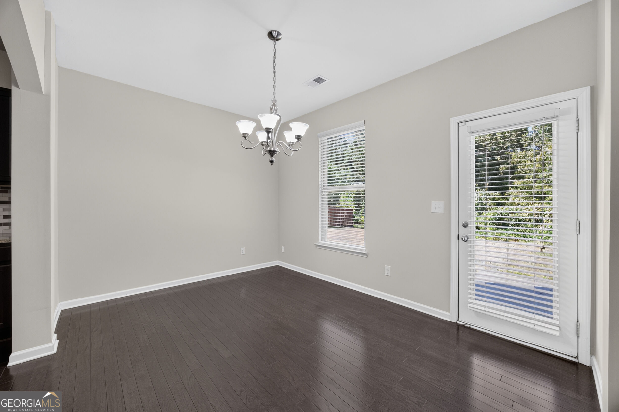 7113 Creeksong Drive Property Photo 8
