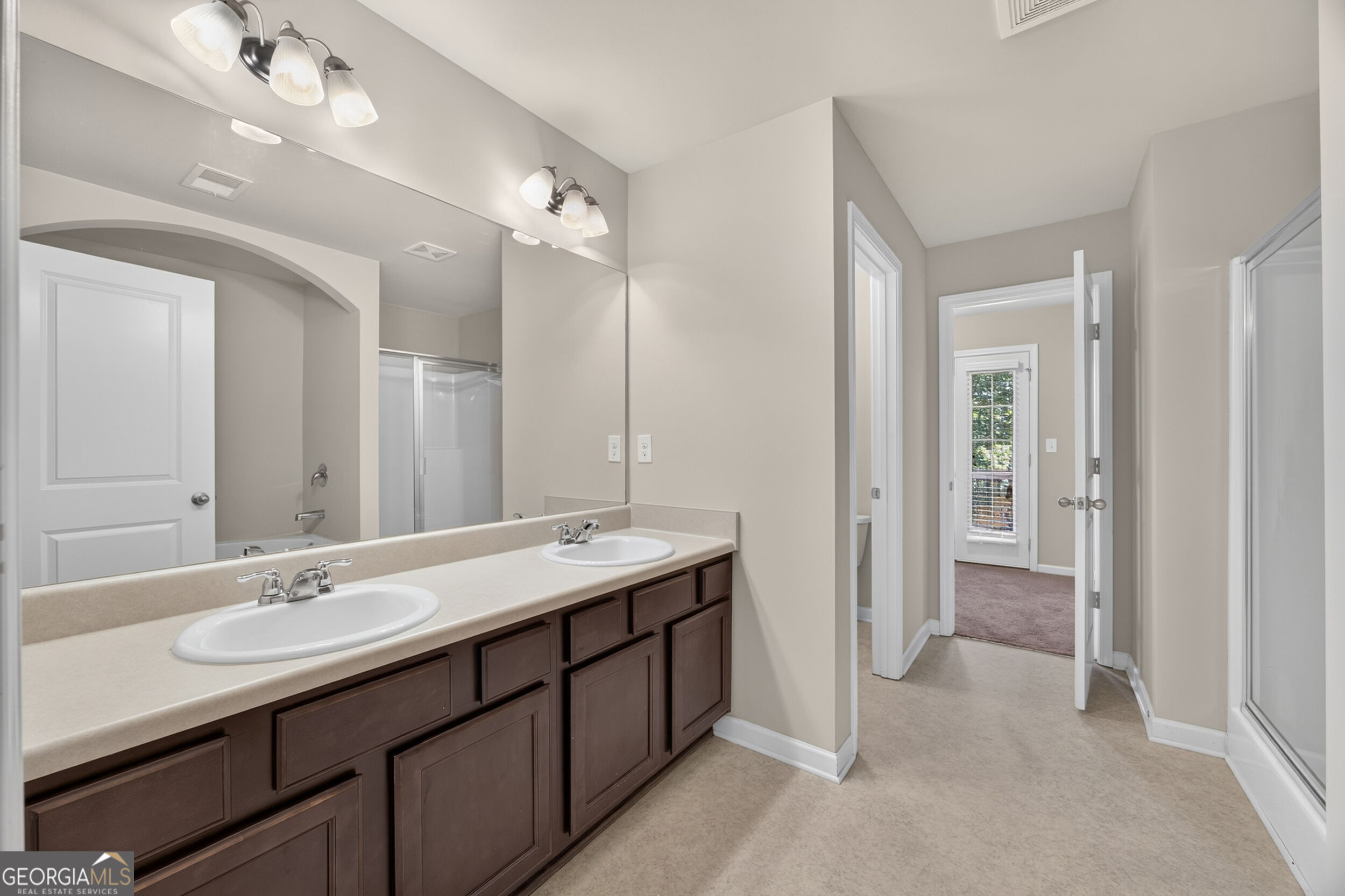 7113 Creeksong Drive Property Photo 17
