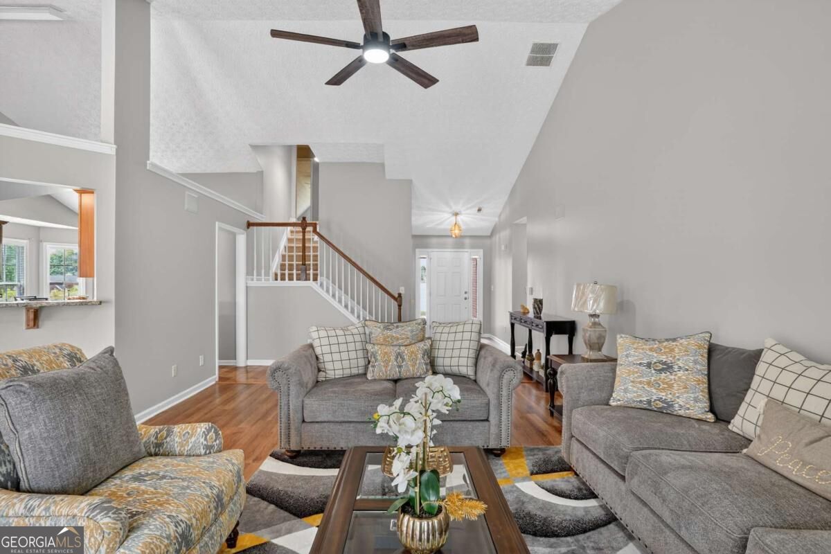 2270 Taylor Pointe Way Property Photo 7