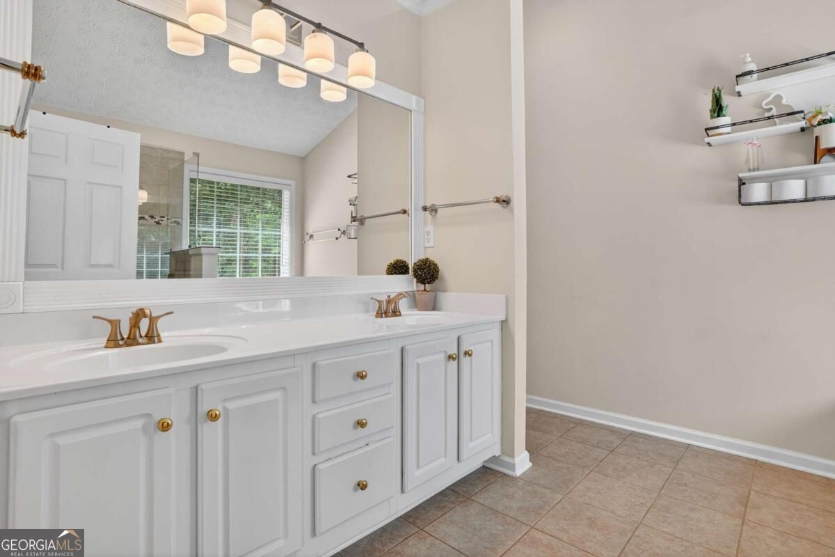 2270 Taylor Pointe Way Property Photo 23