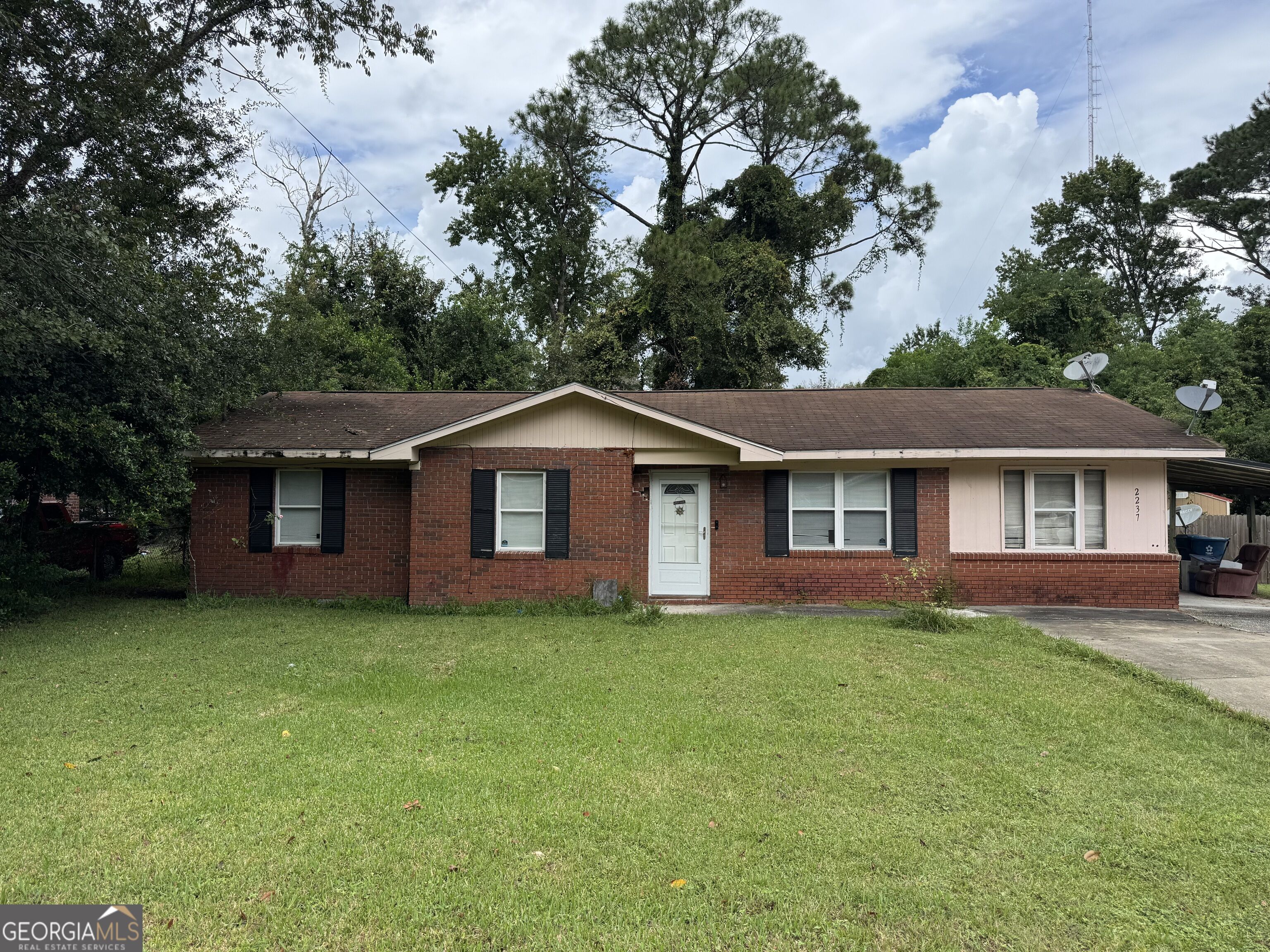 2237 Formosa Circle Property Photo 1