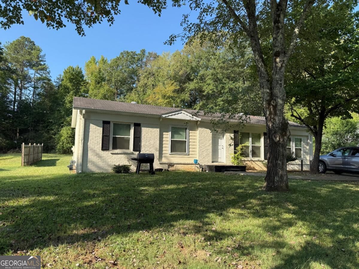 140 Stonehenge Way Property Photo 1