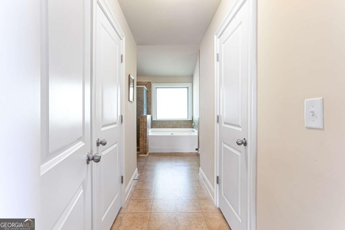 100 Regency Place Property Photo 8