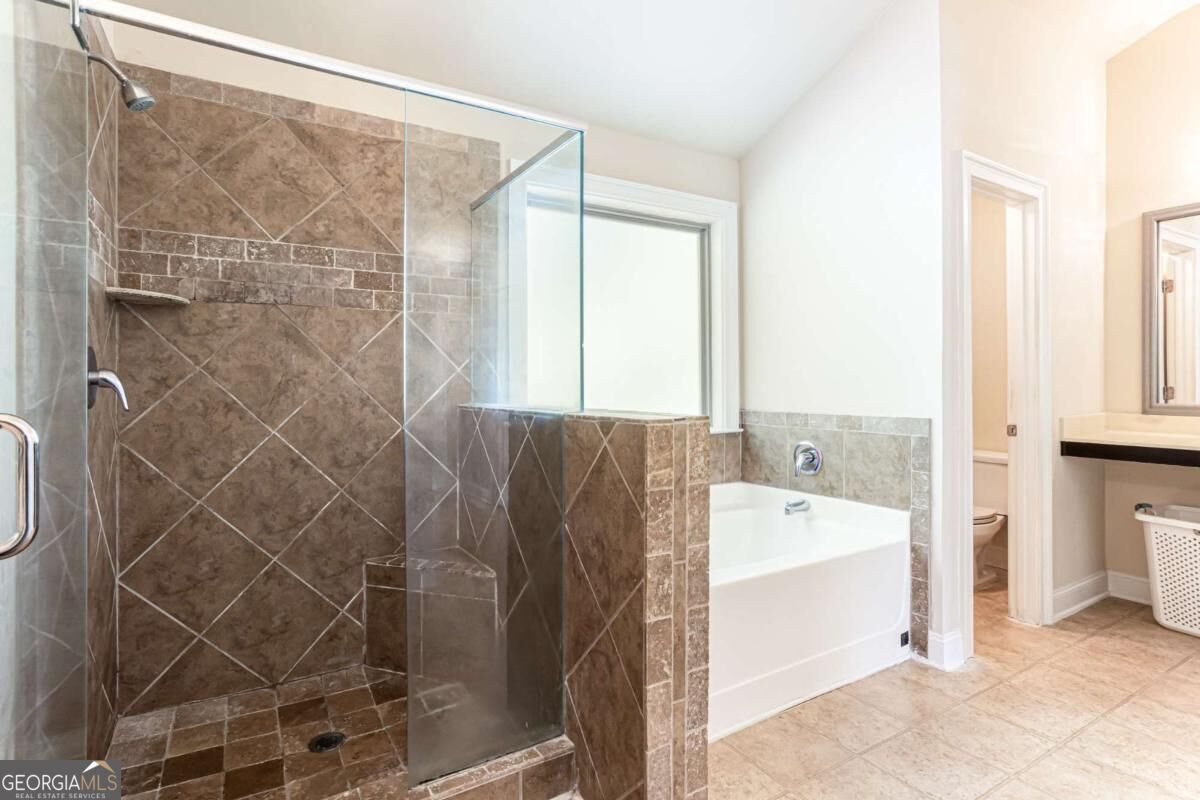 100 Regency Place Property Photo 10
