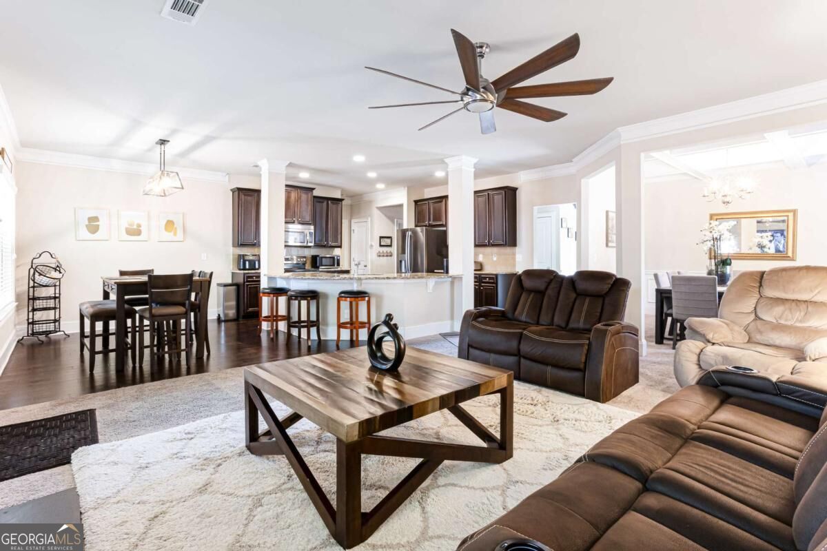 100 Regency Place Property Photo 11