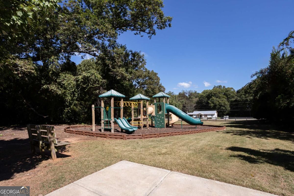 100 Regency Place Property Photo 35