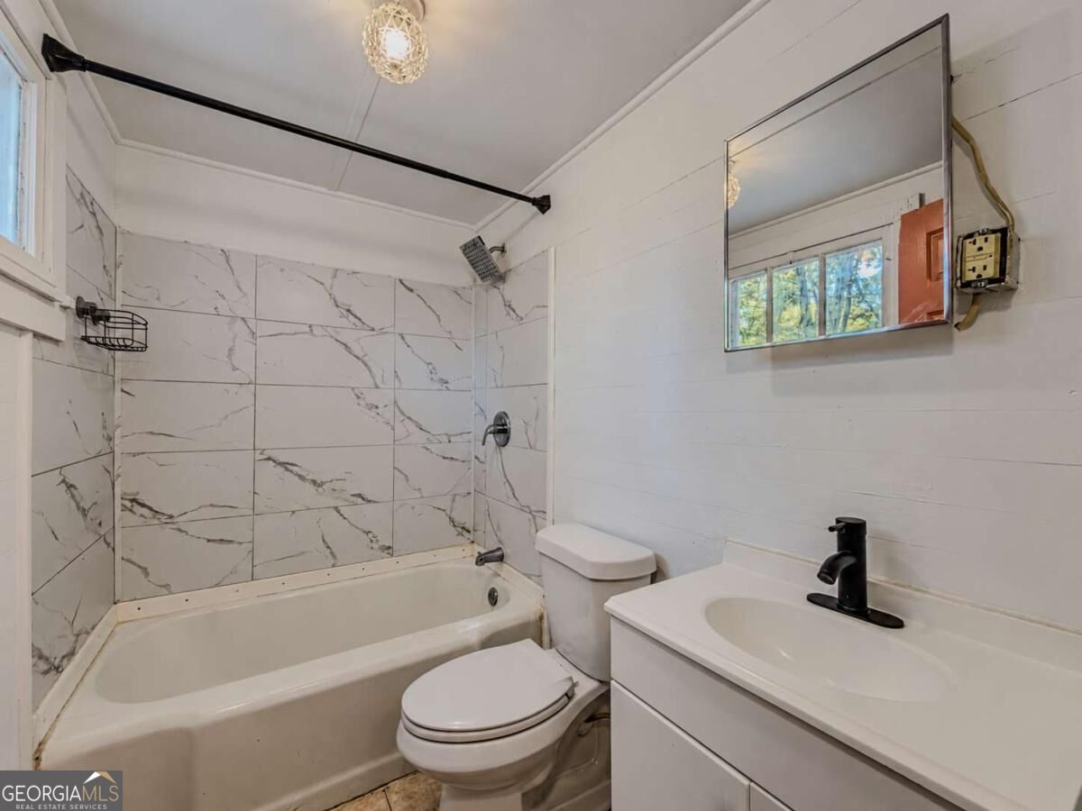 120 Norris Street Property Photo 10