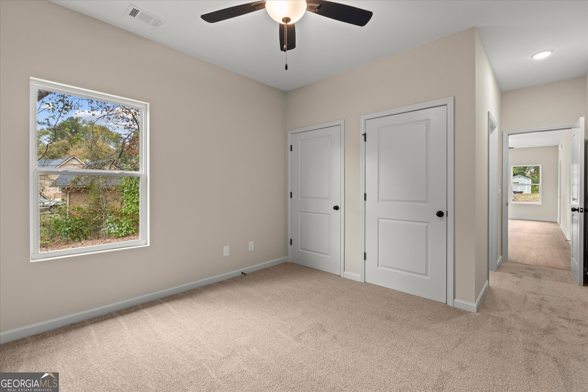 654 King Street Property Photo 14