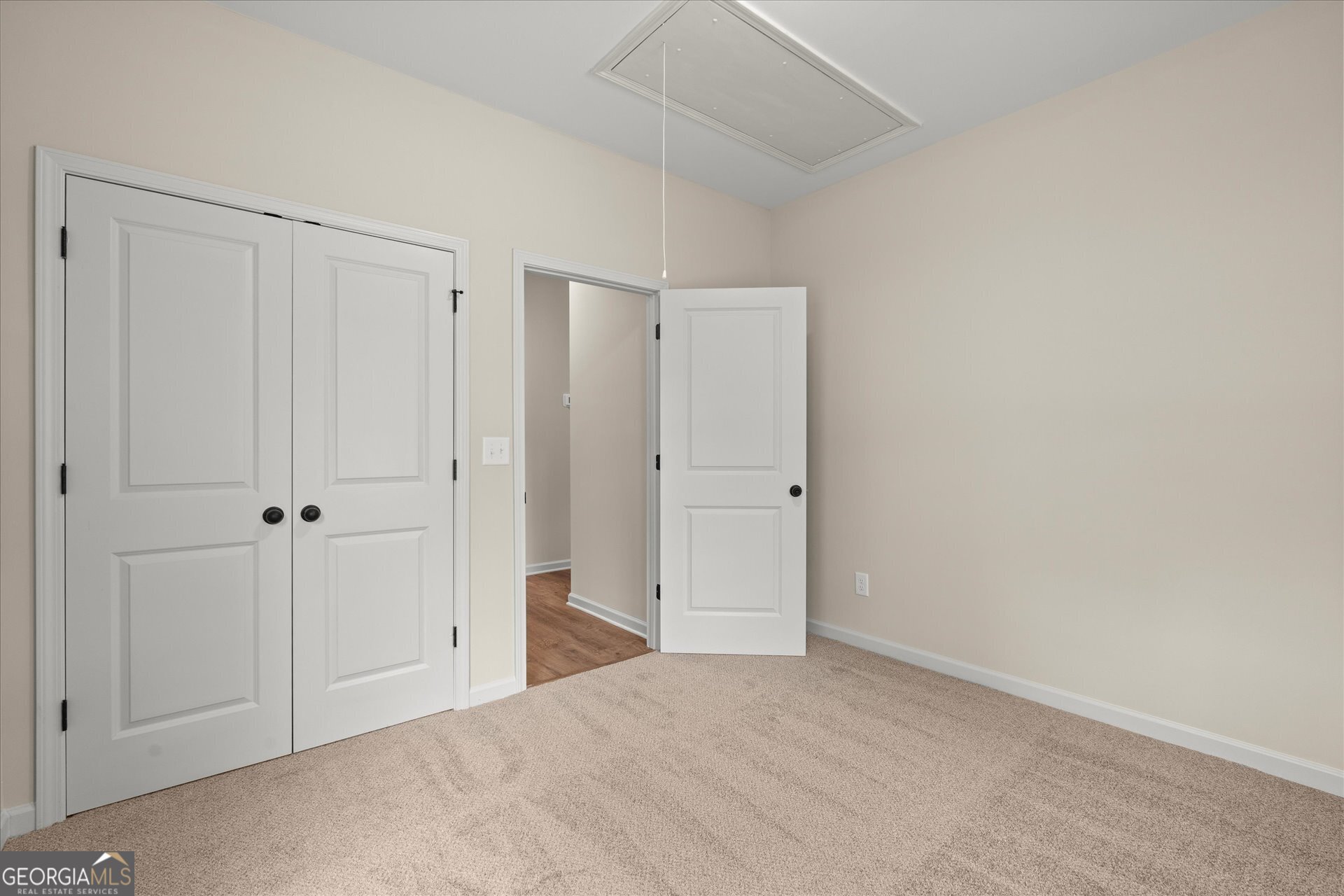 654 King Street Property Photo 21