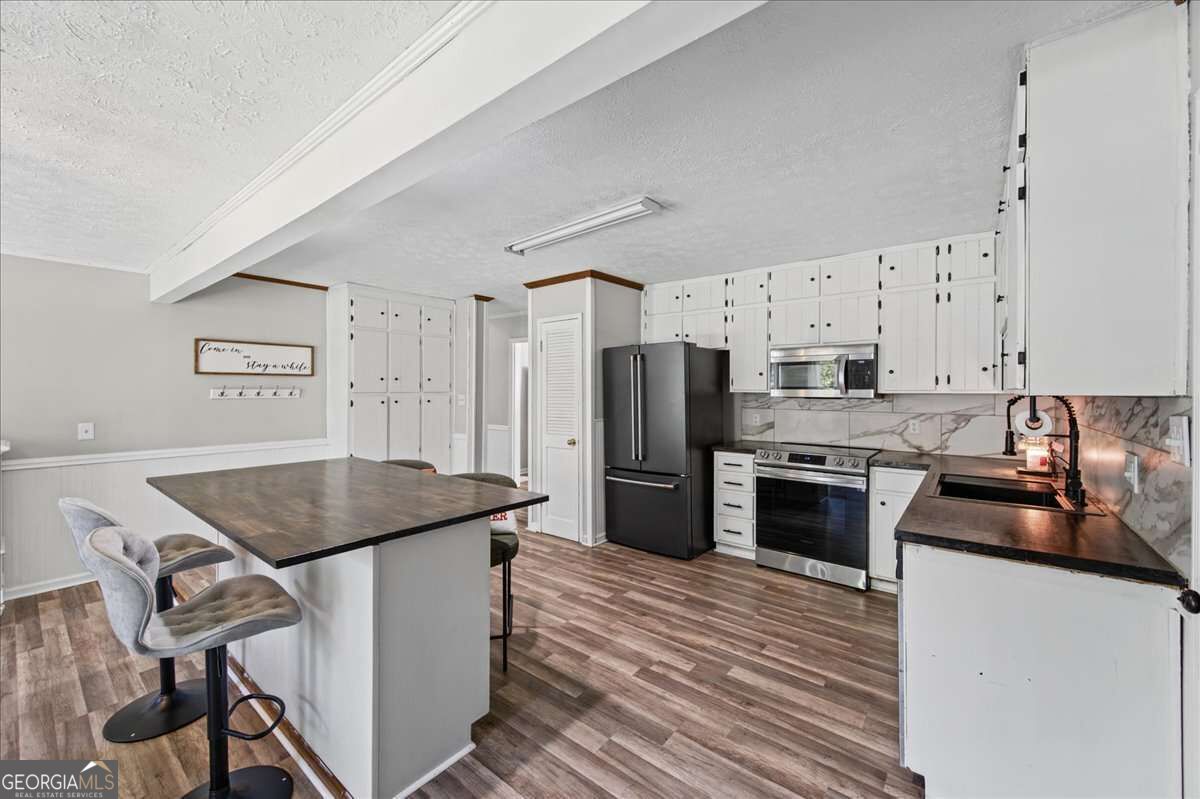 205 Woodglen Drive Property Photo 14