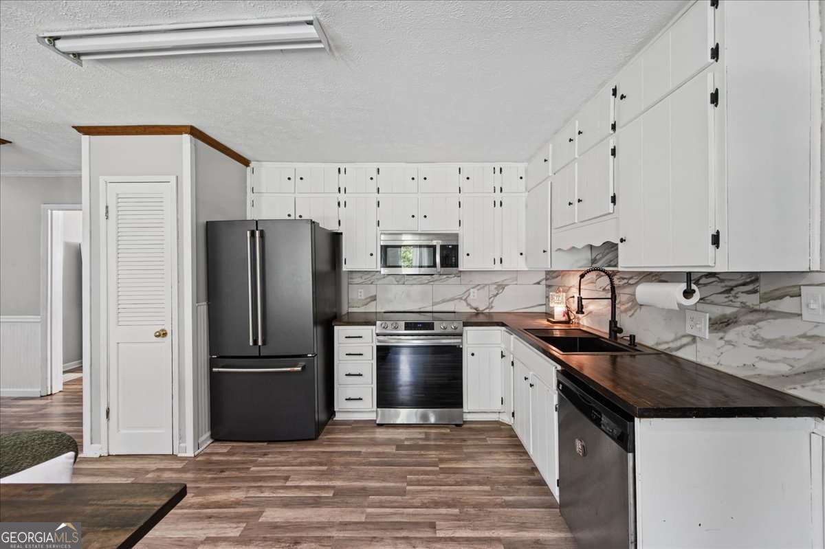 205 Woodglen Drive Property Photo 19
