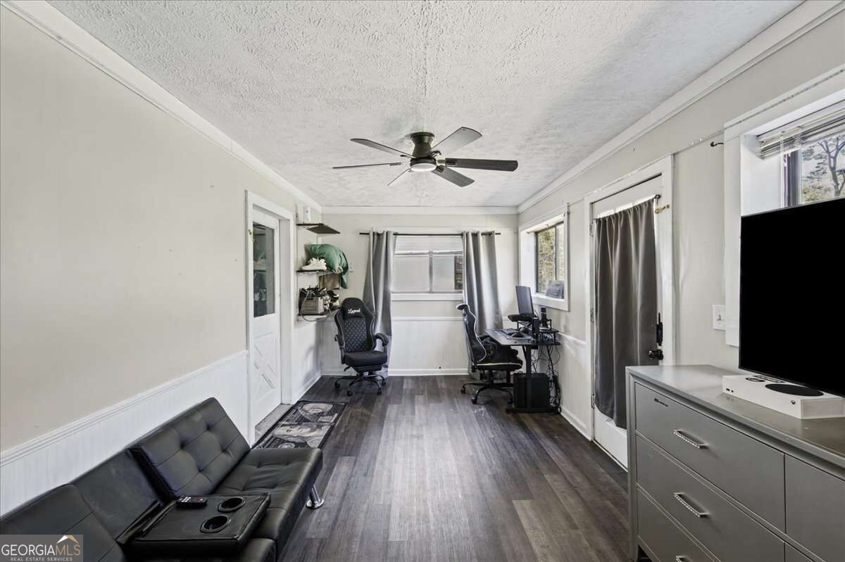 205 Woodglen Drive Property Photo 21