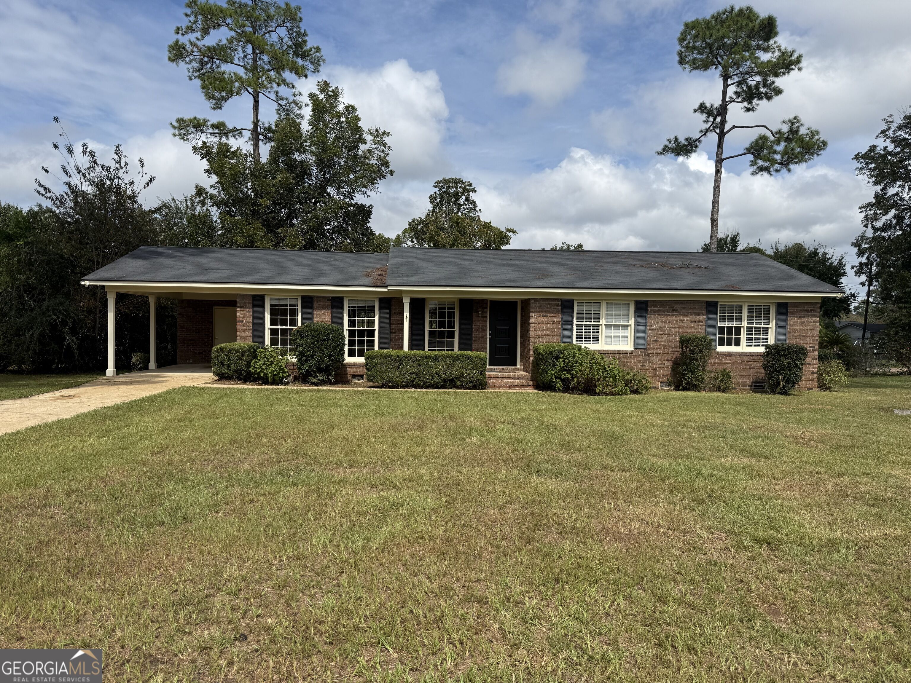407 Holly Drive Property Photo 1