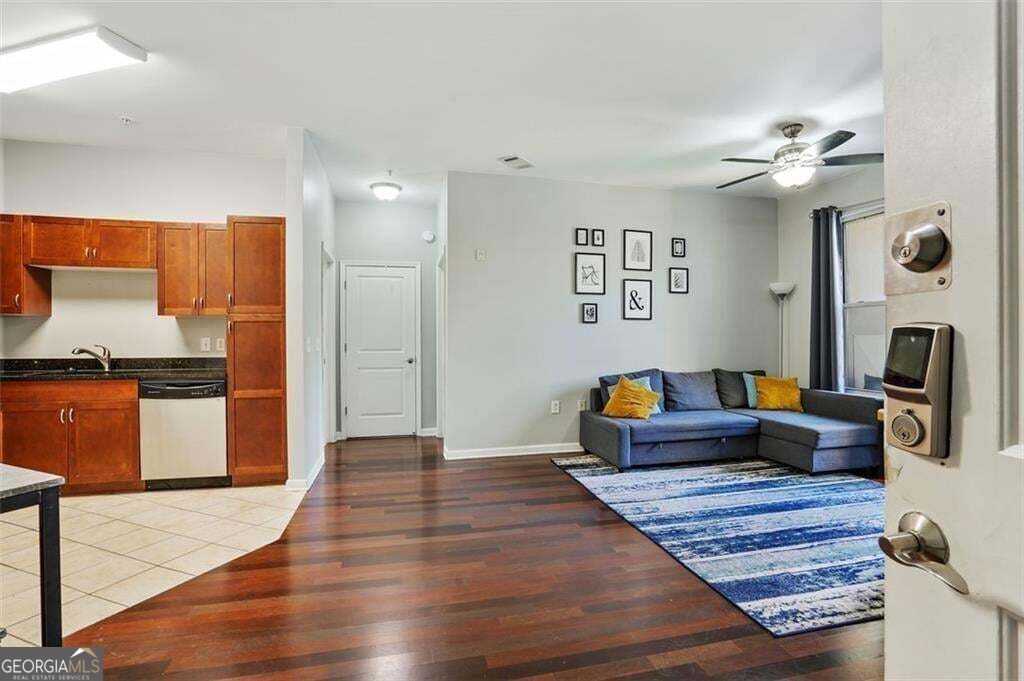 870 Mayson Turner Road Nw # 1127 Property Photo 1