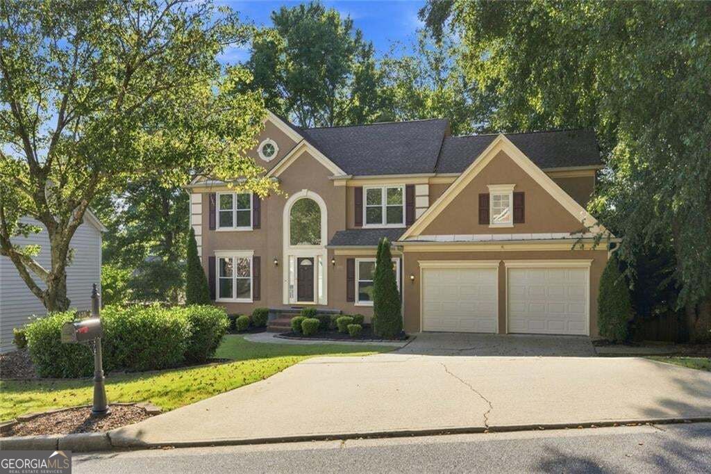 425 Fairford Lane Property Photo 1