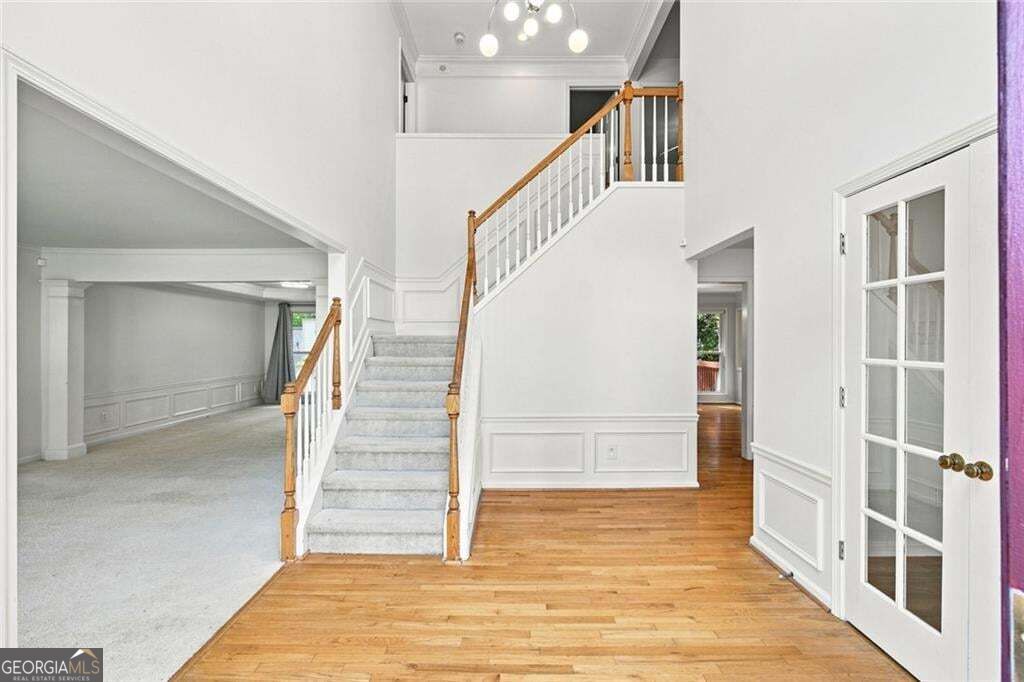 425 Fairford Lane Property Photo 3