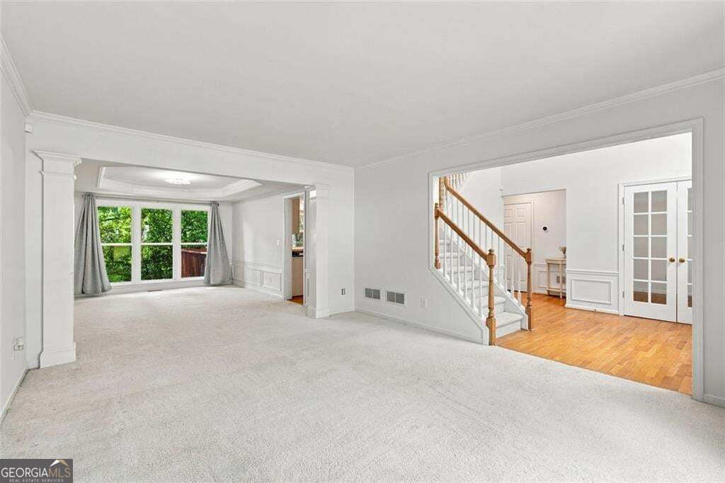 425 Fairford Lane Property Photo 6