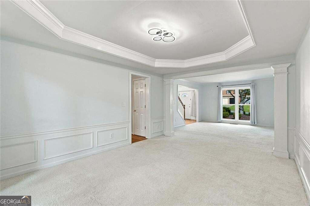 425 Fairford Lane Property Photo 7