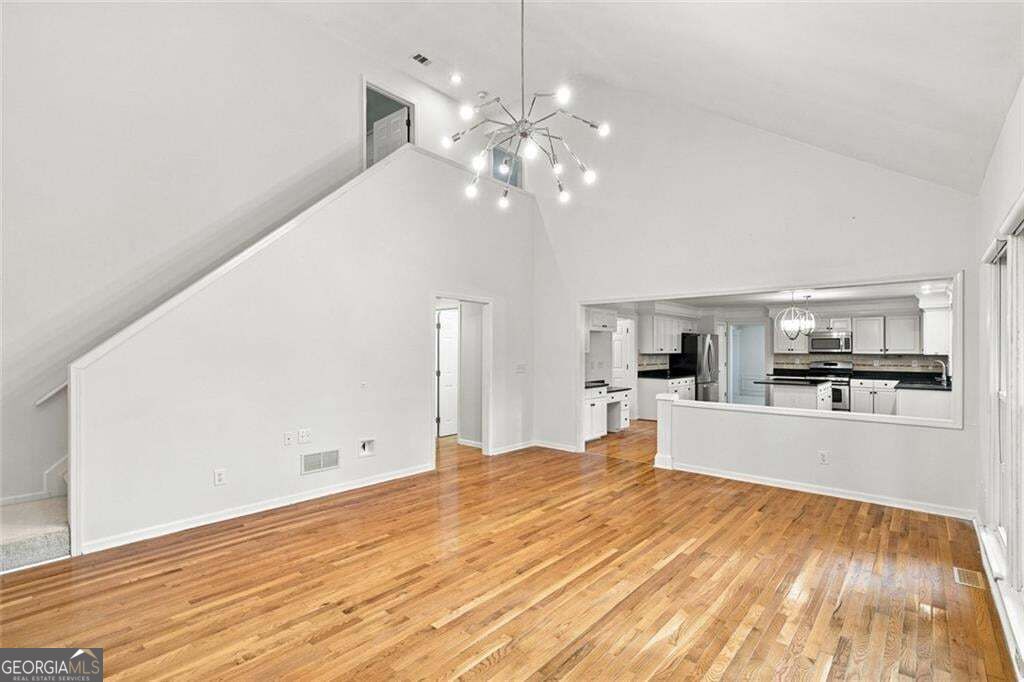 425 Fairford Lane Property Photo 9