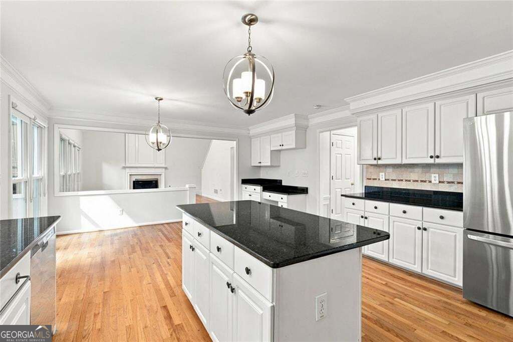 425 Fairford Lane Property Photo 18