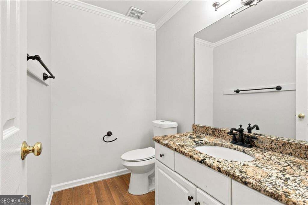 425 Fairford Lane Property Photo 23