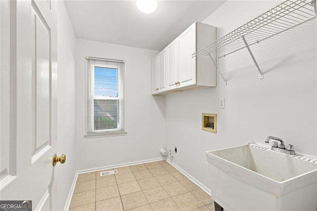 425 Fairford Lane Property Photo 24