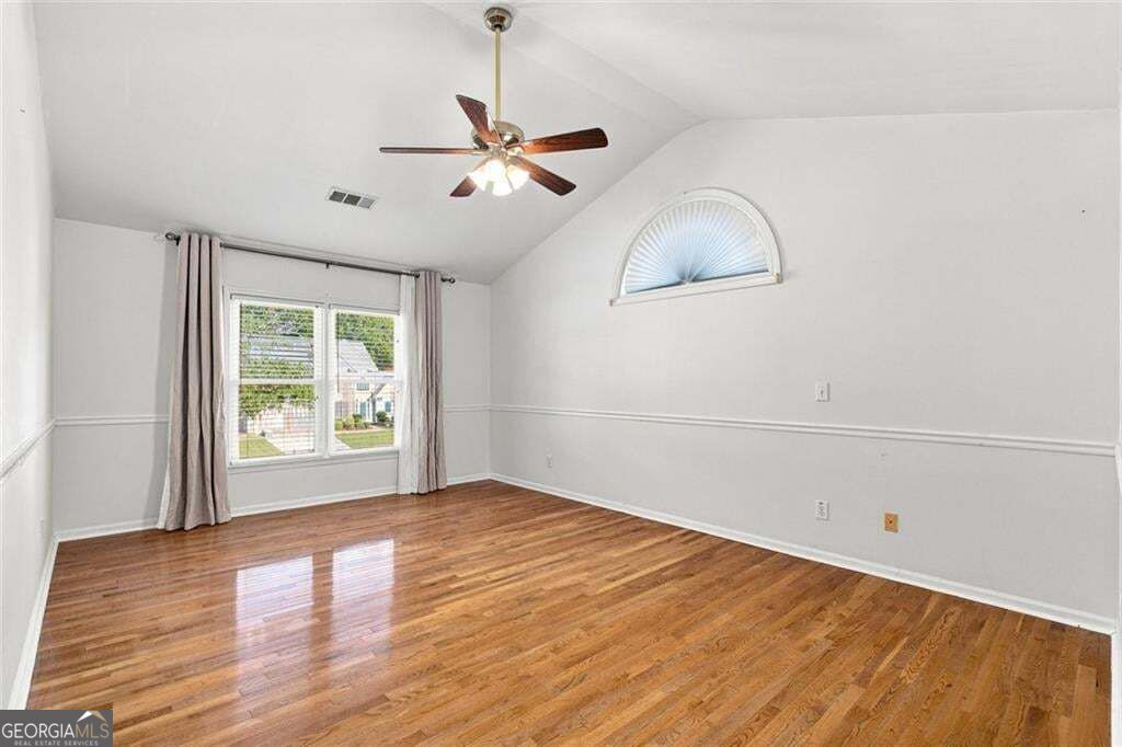425 Fairford Lane Property Photo 28