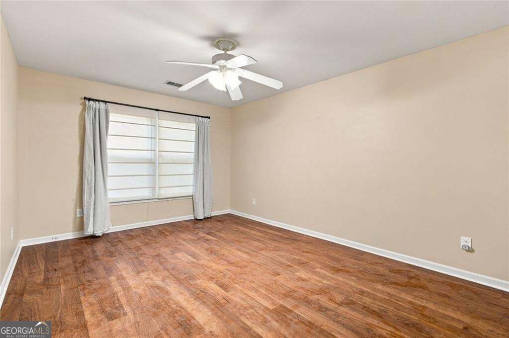 425 Fairford Lane Property Photo 35