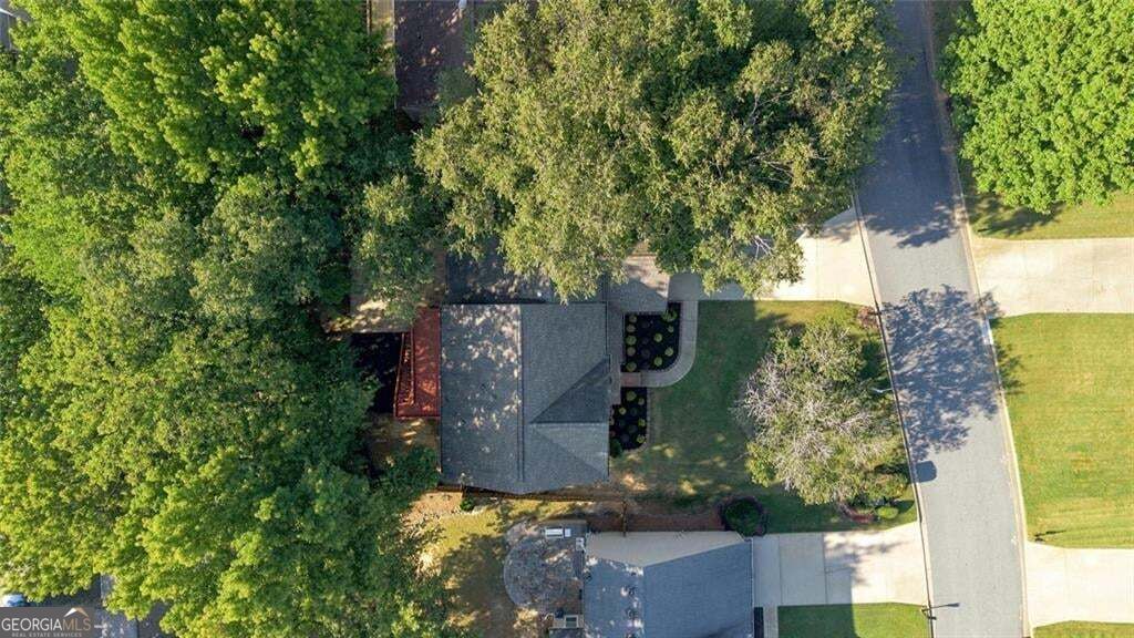 425 Fairford Lane Property Photo 69