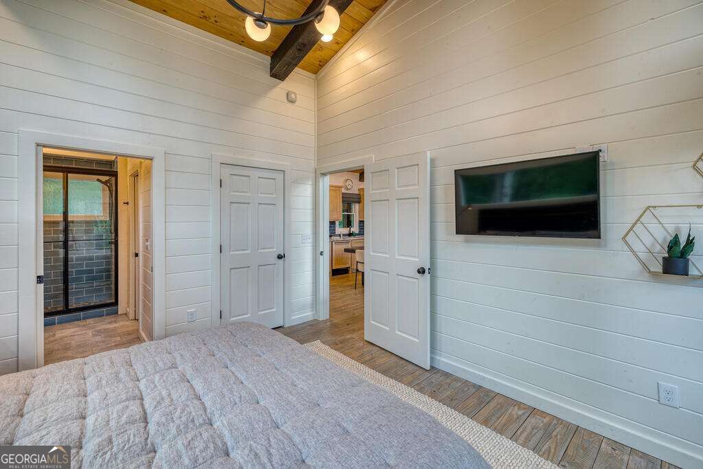 281 Raintree Bend Property Photo 23