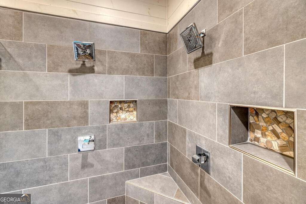 281 Raintree Bend Property Photo 28