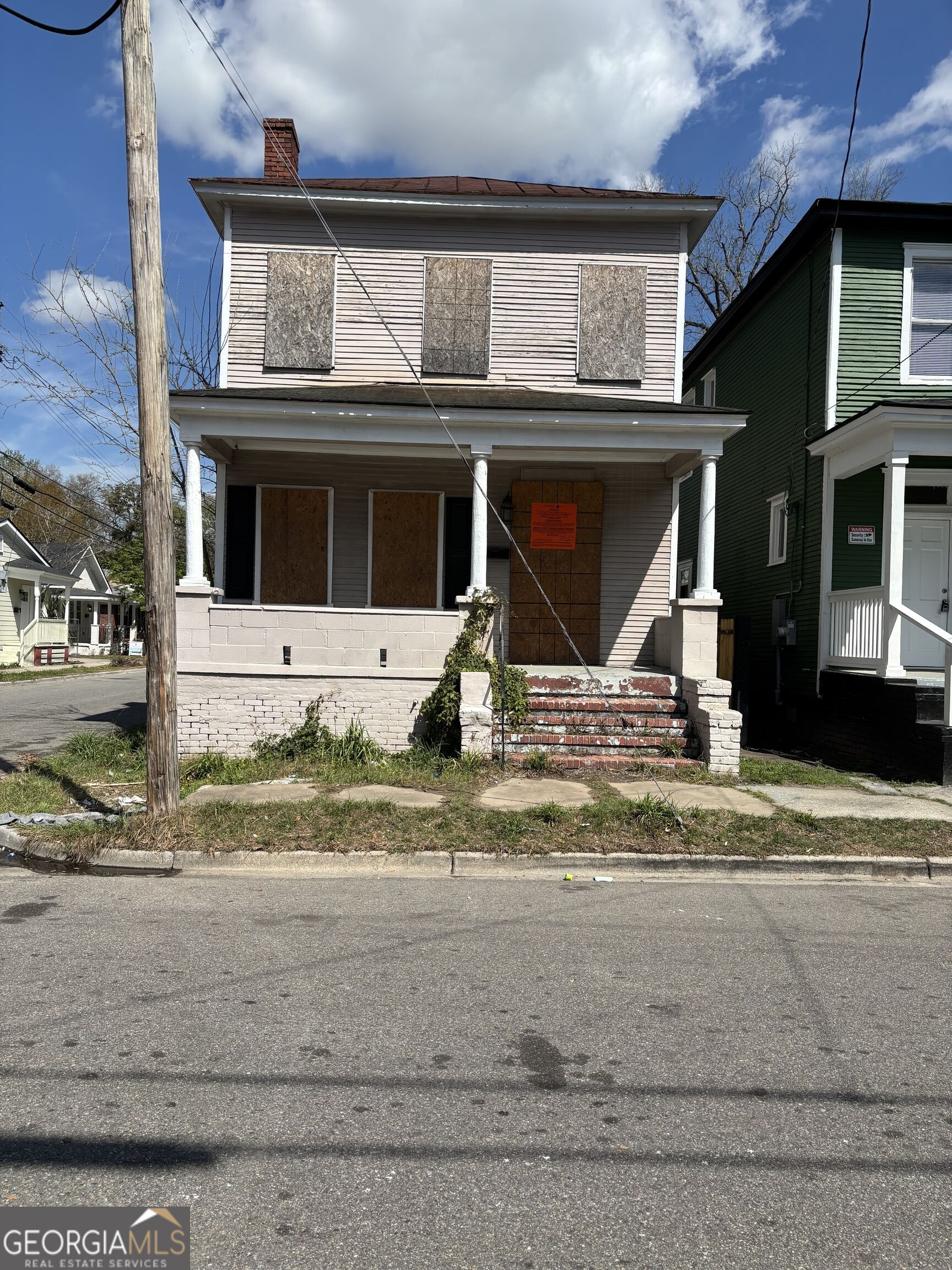 718 W 38th Street Property Photo 1