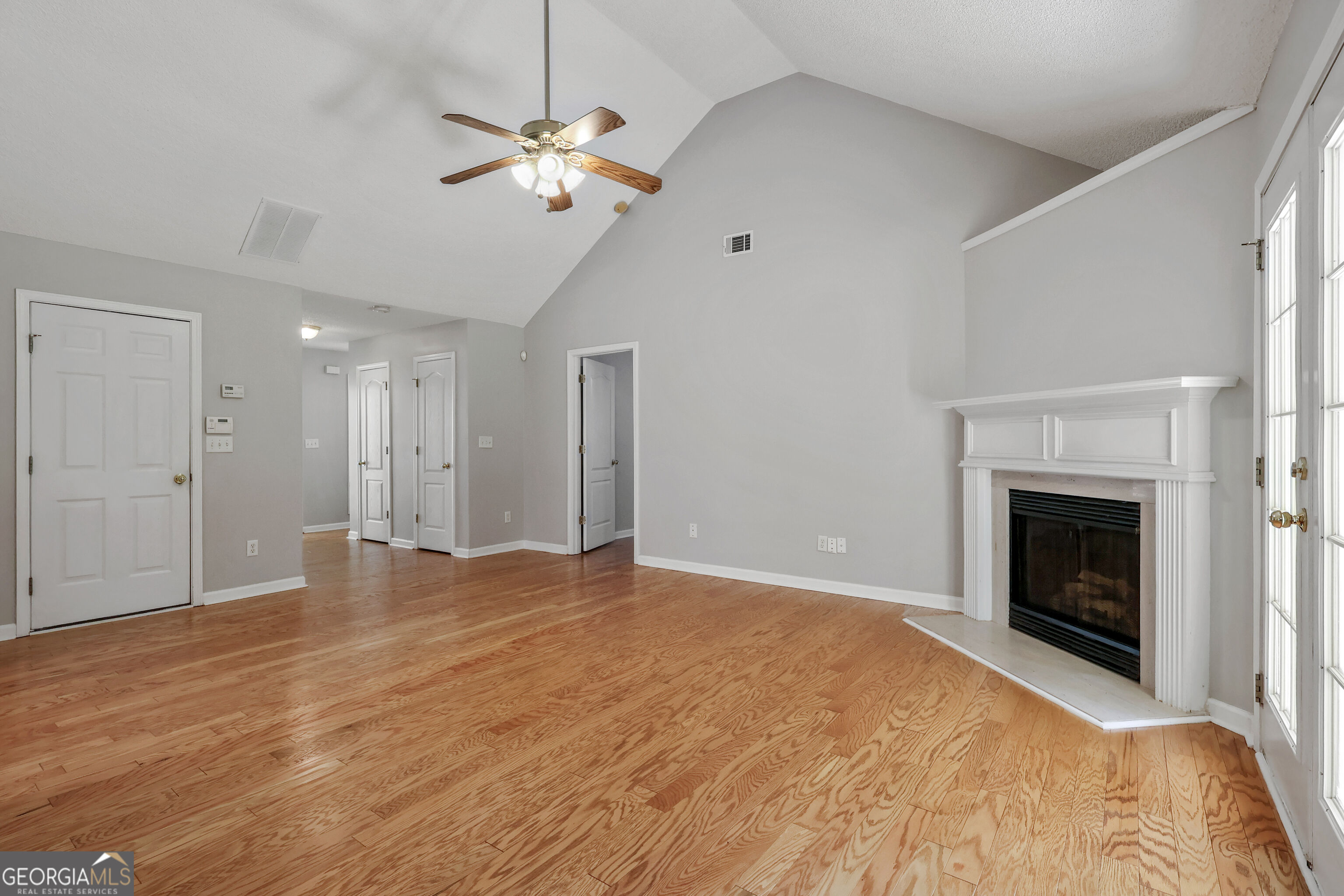 527 Judith Court Property Photo 6