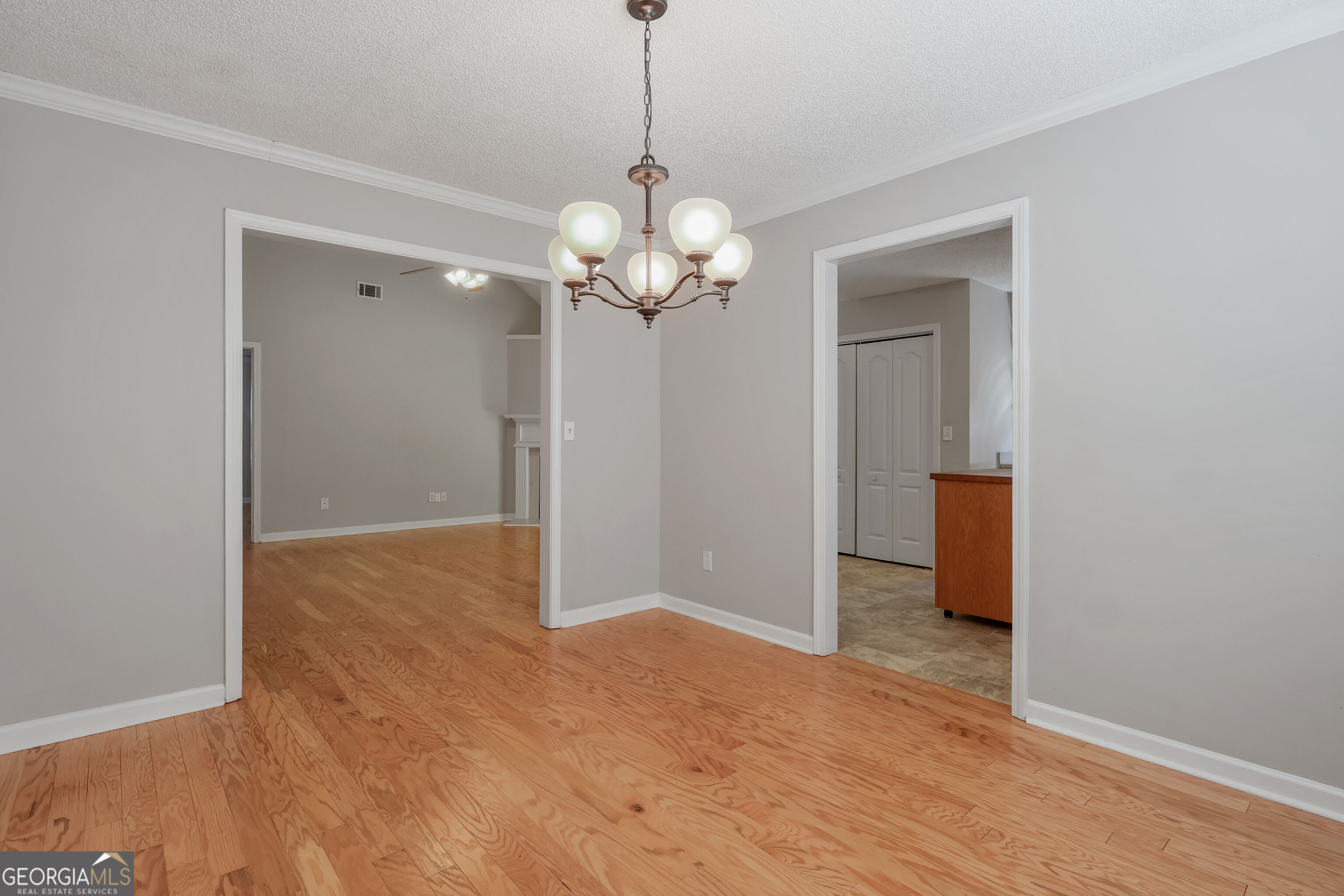 527 Judith Court Property Photo 8