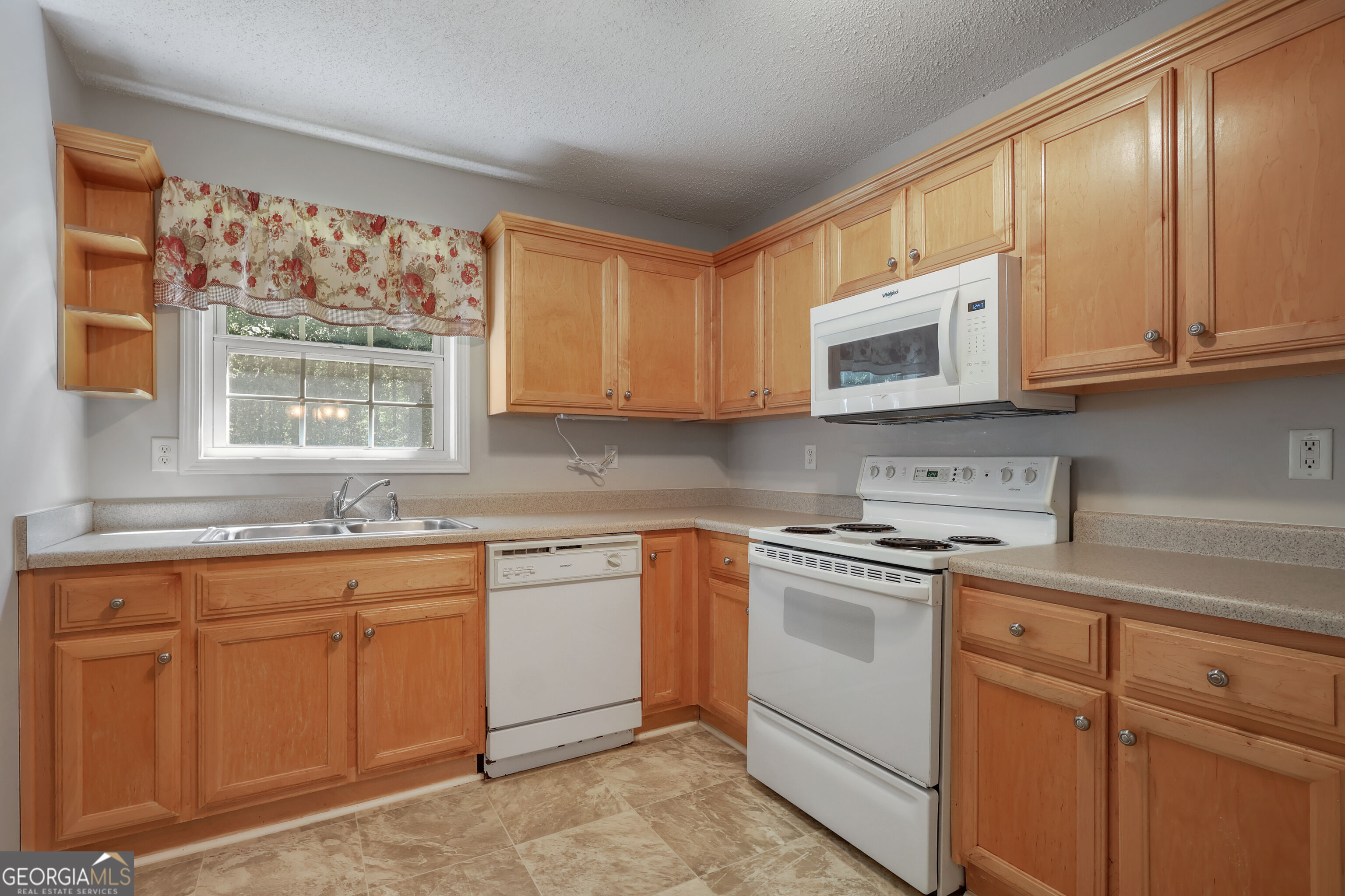 527 Judith Court Property Photo 12