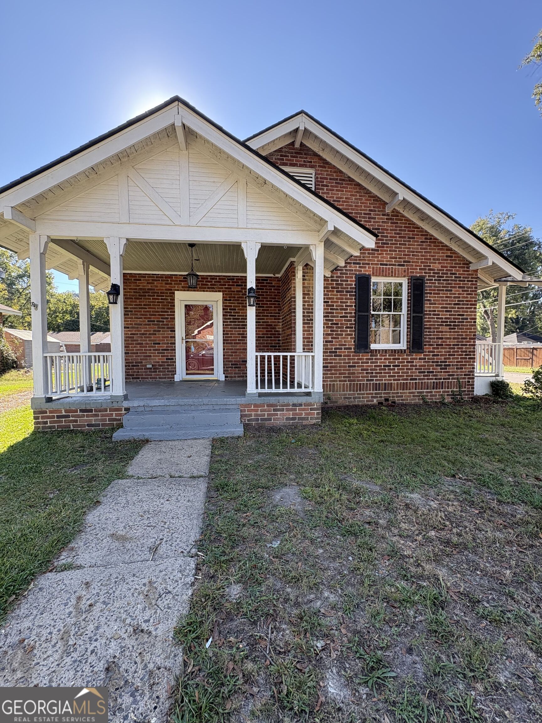 15 Elmwood Street Ne Property Photo 1
