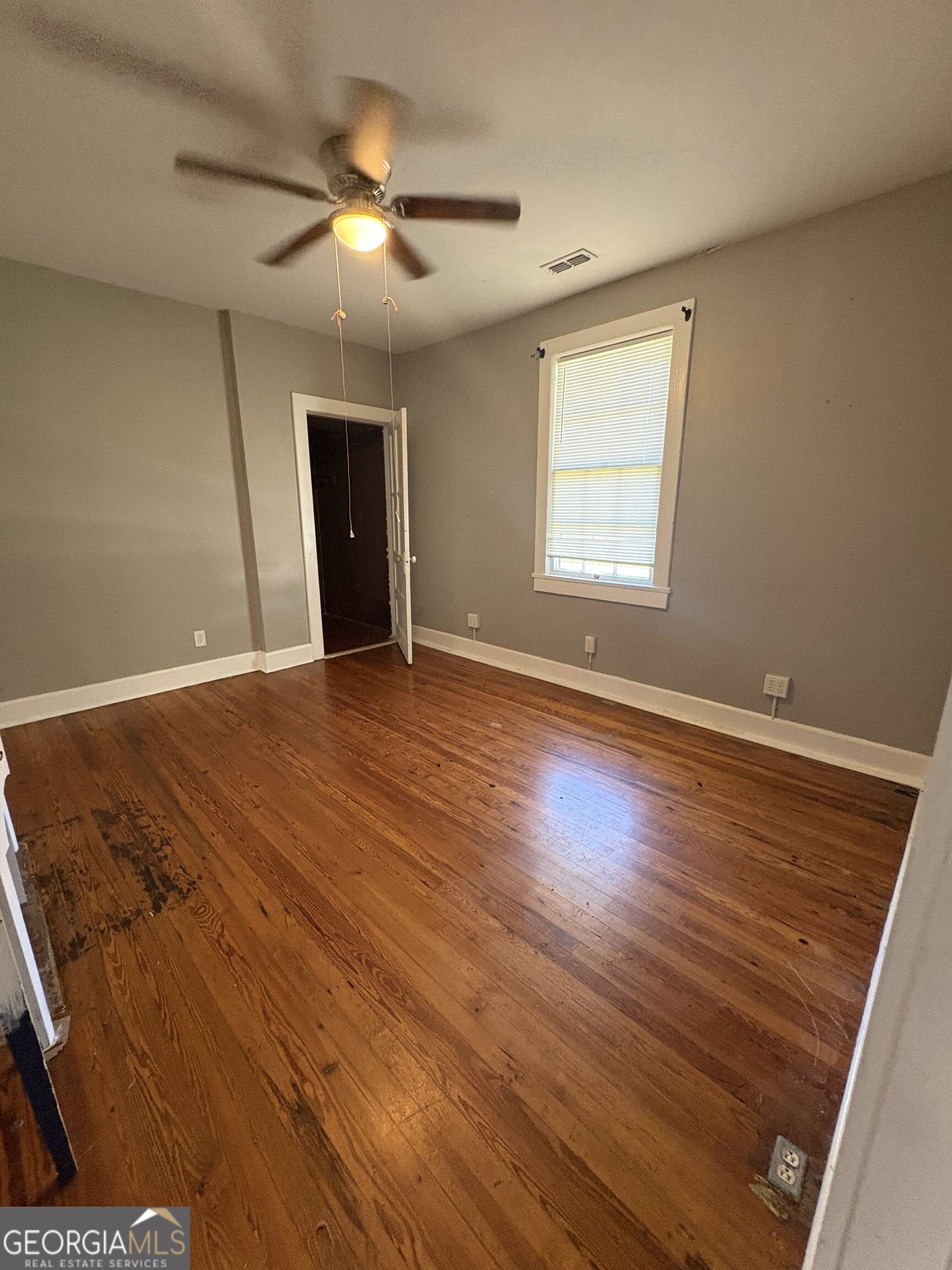 15 Elmwood Street Ne Property Photo 2