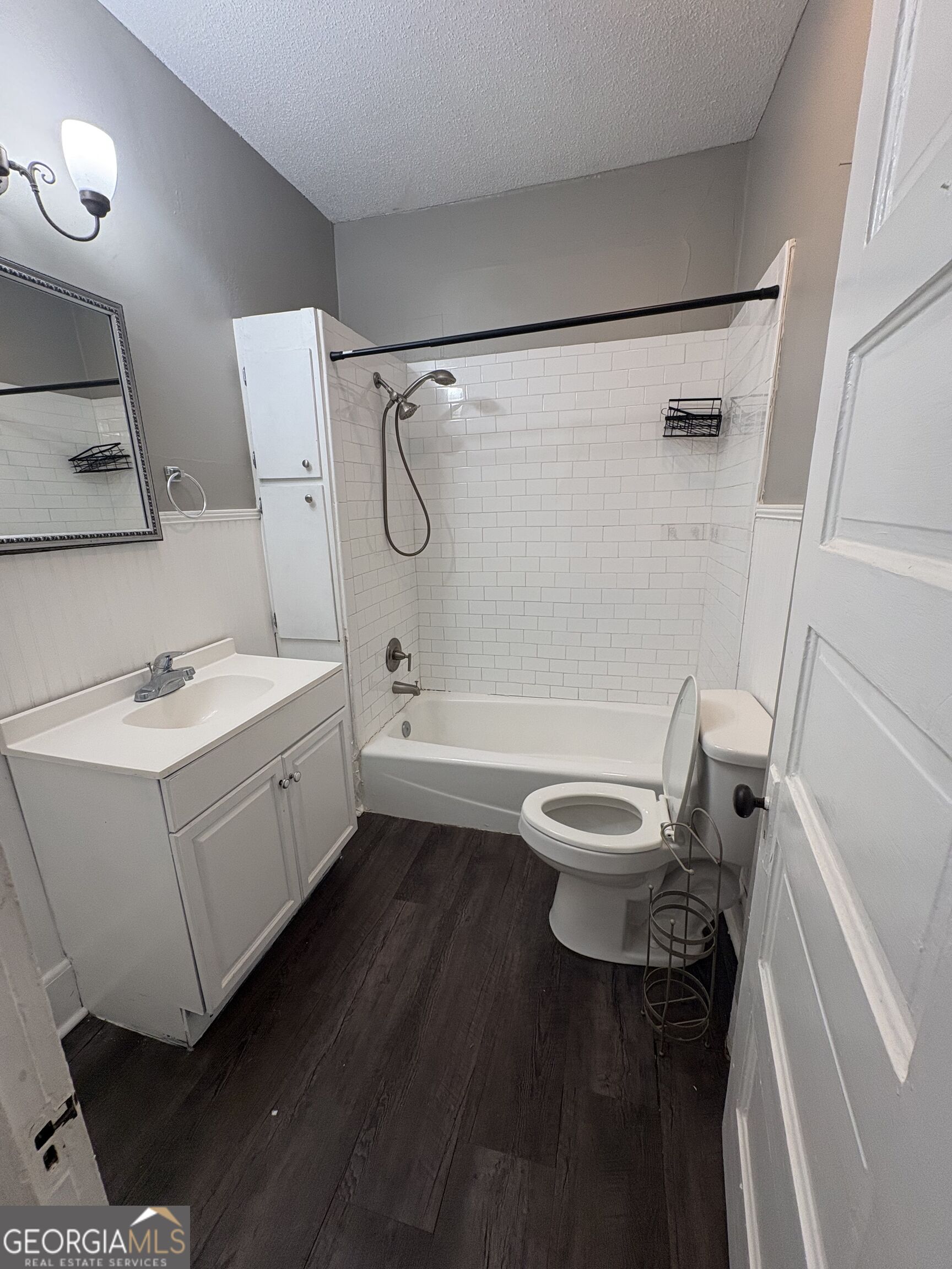 15 Elmwood Street Ne Property Photo 4