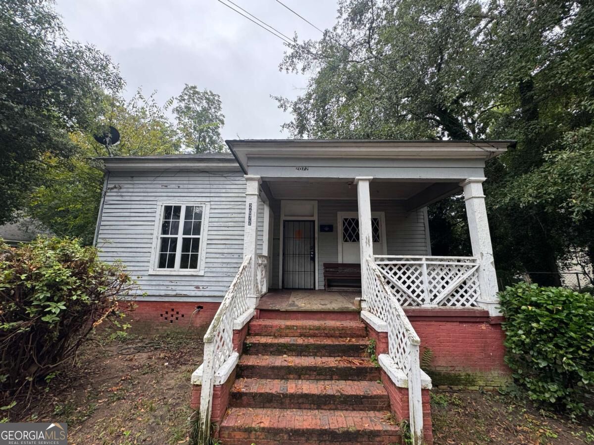 2072 Beech Avenue Property Photo 1