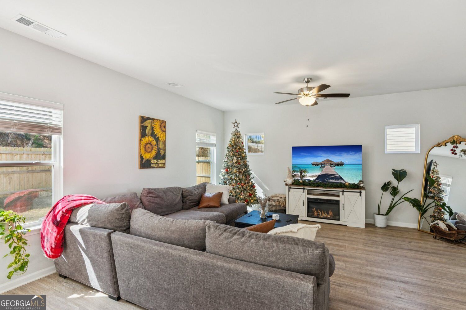 566 Skye Drive Property Photo 4