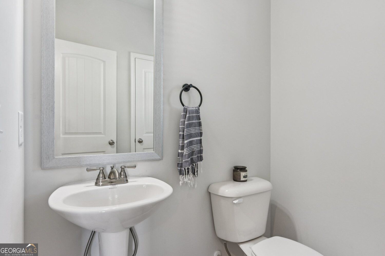 566 Skye Drive Property Photo 9