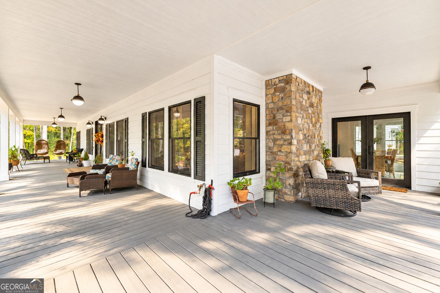 392 Mustang Trail Property Photo 8