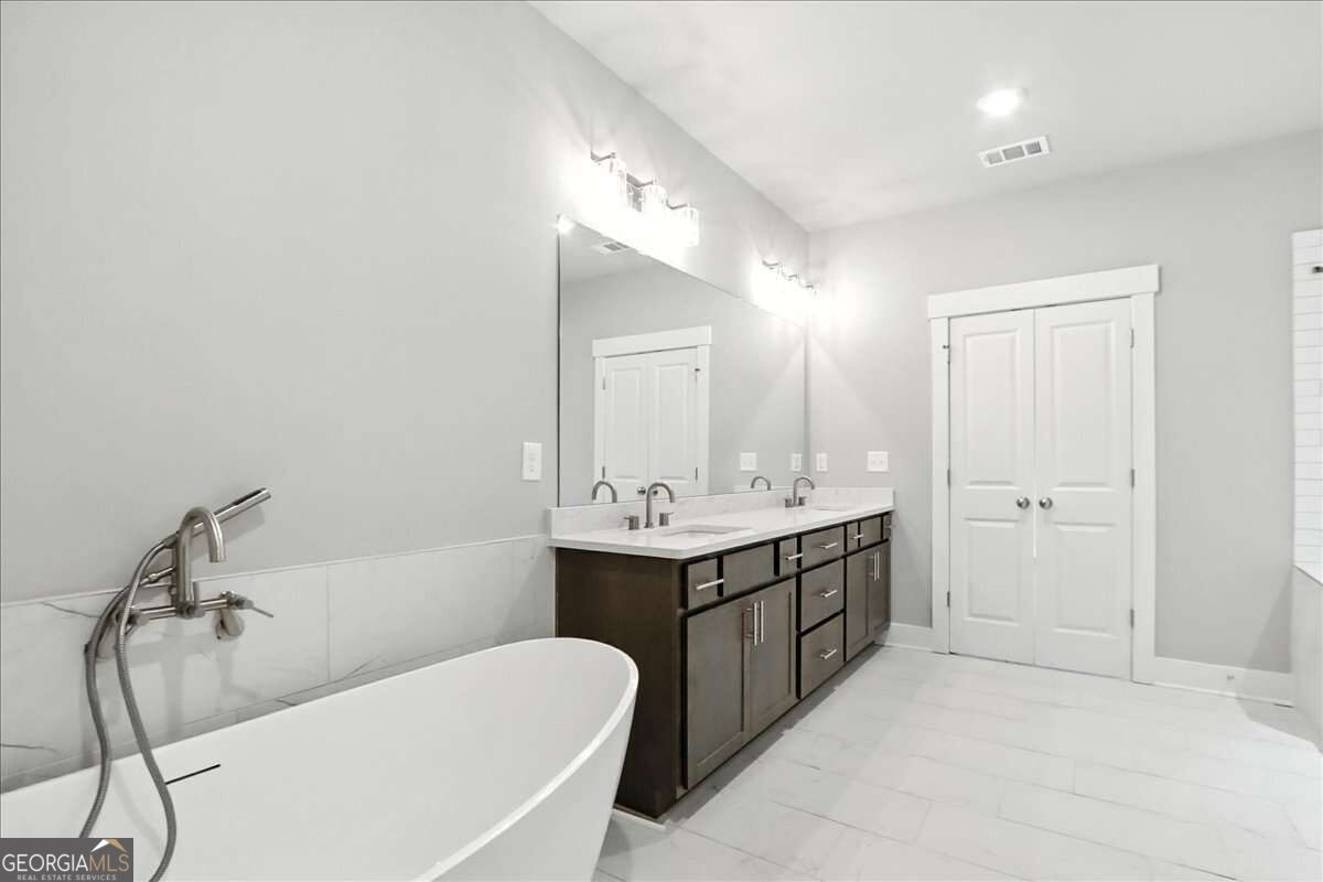 95 Old Town Road Property Photo 35