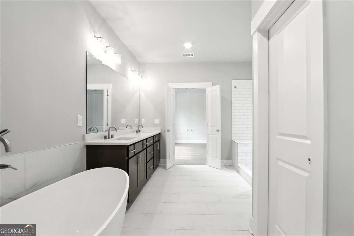 95 Old Town Road Property Photo 40